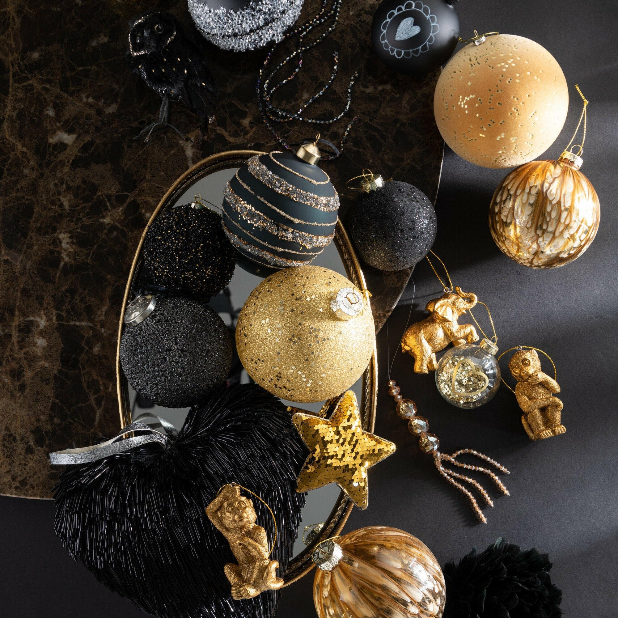 Kerstbal Glitter Zwart/Goud Medium