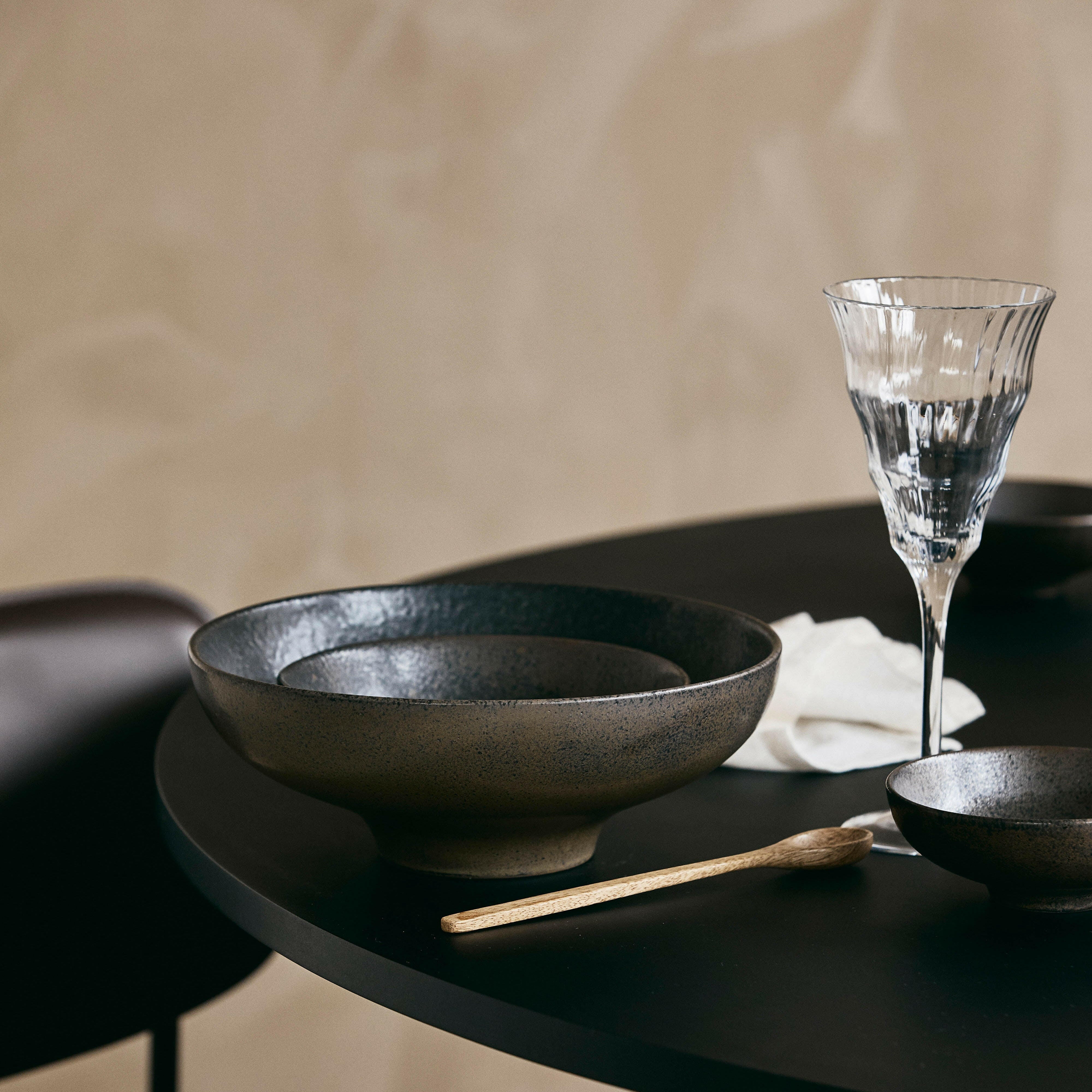 Inez Bowl Zwart L Tray