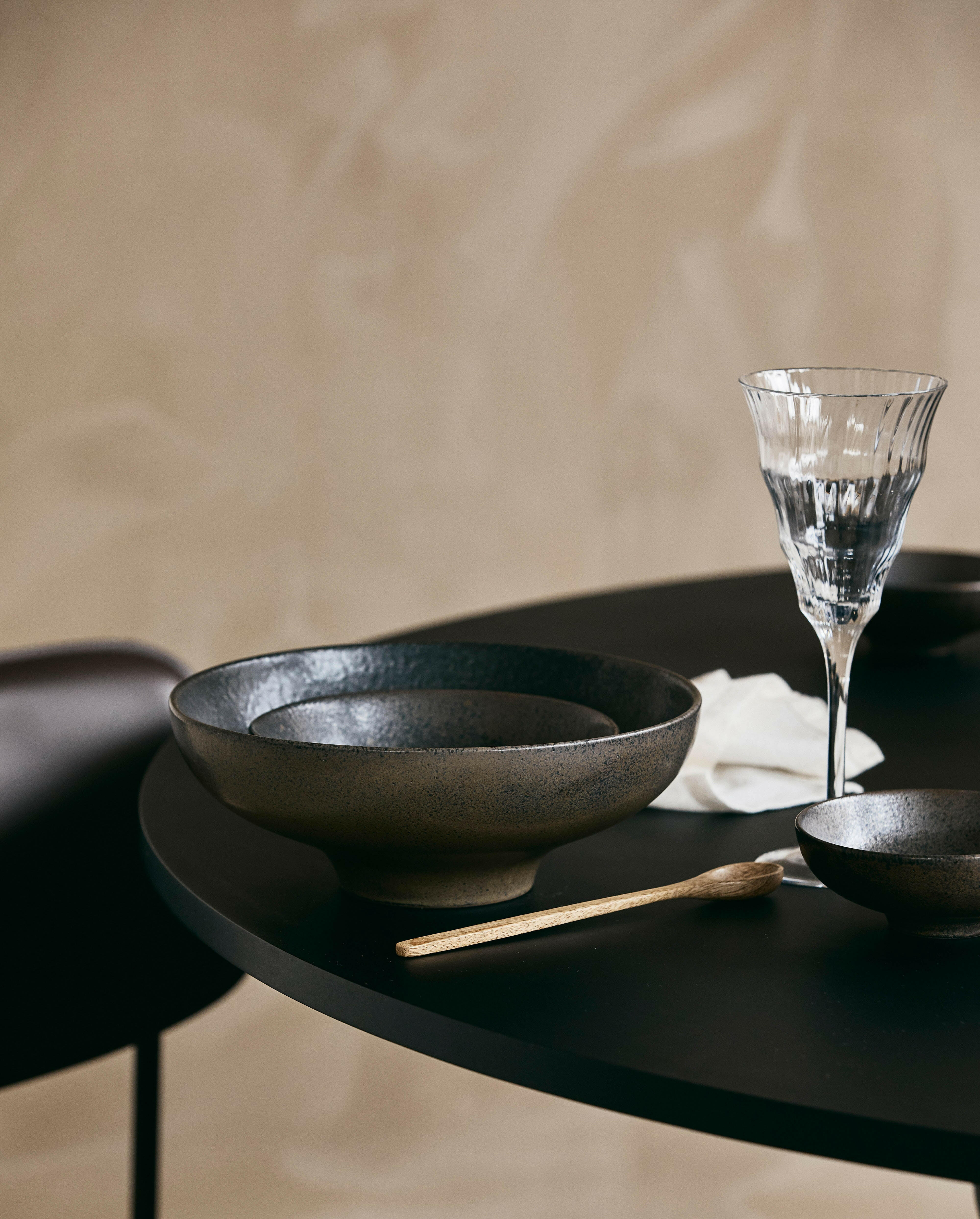 Inez Bowl Zwart L Tray