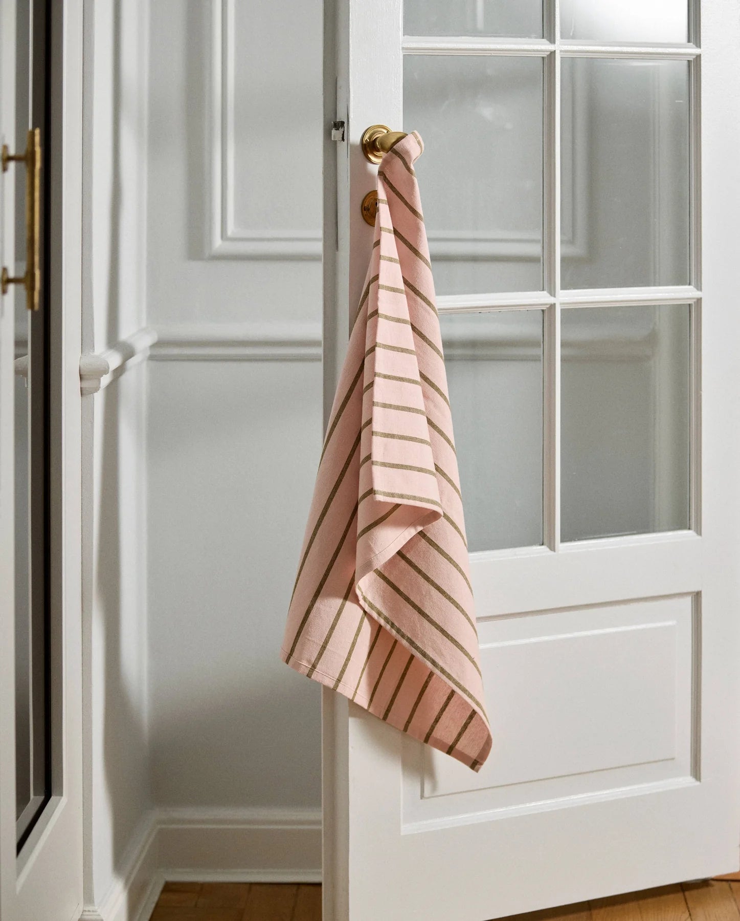 Nordal Kinu theedoek gestreept groen en roze – katoen theedoek