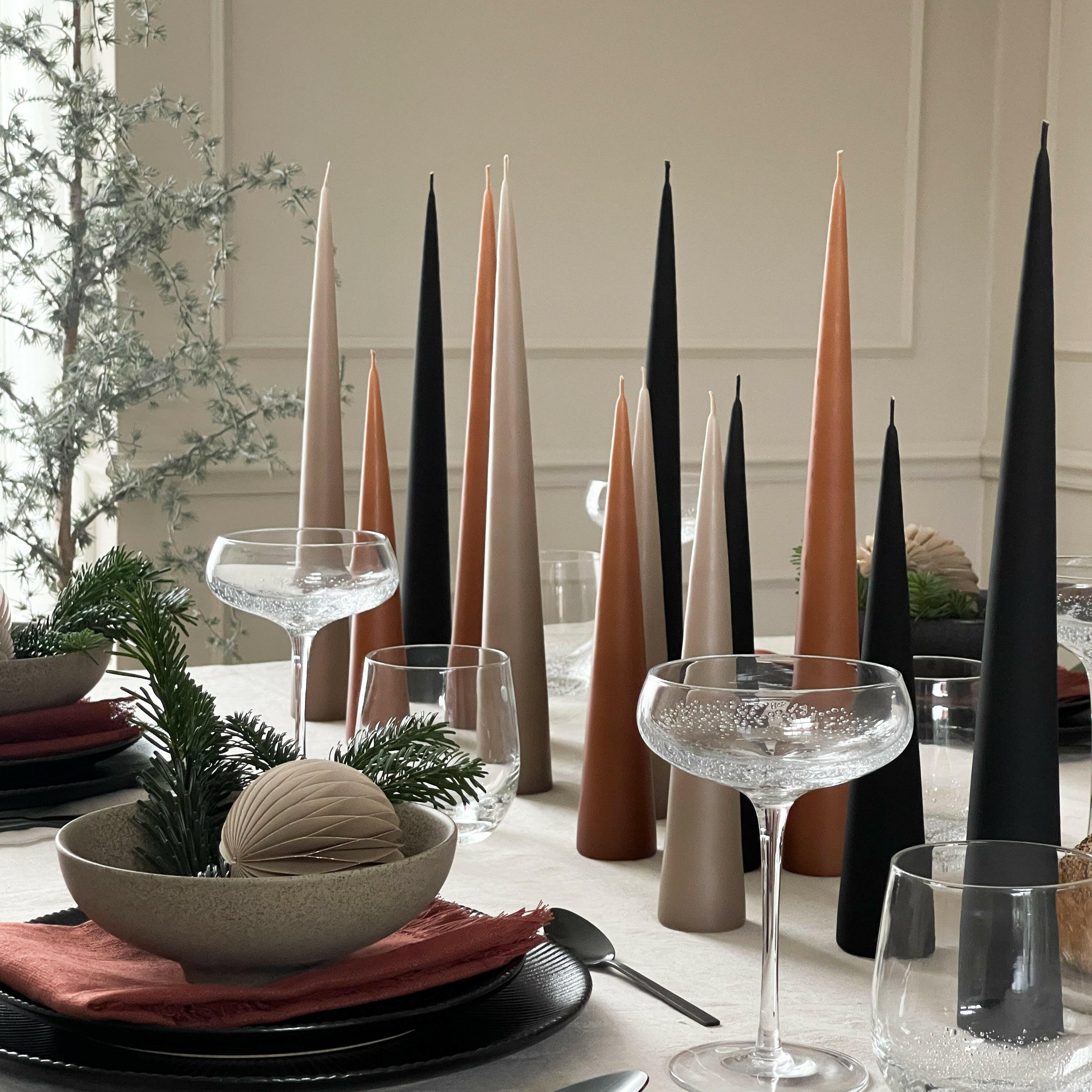 Cone Kaars Velvet Matt Black || 2 Maten