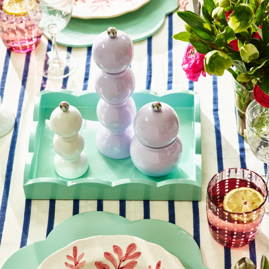 Sfeerfoto van de bobbin lilac met de chubbie lilac van Addison Ross