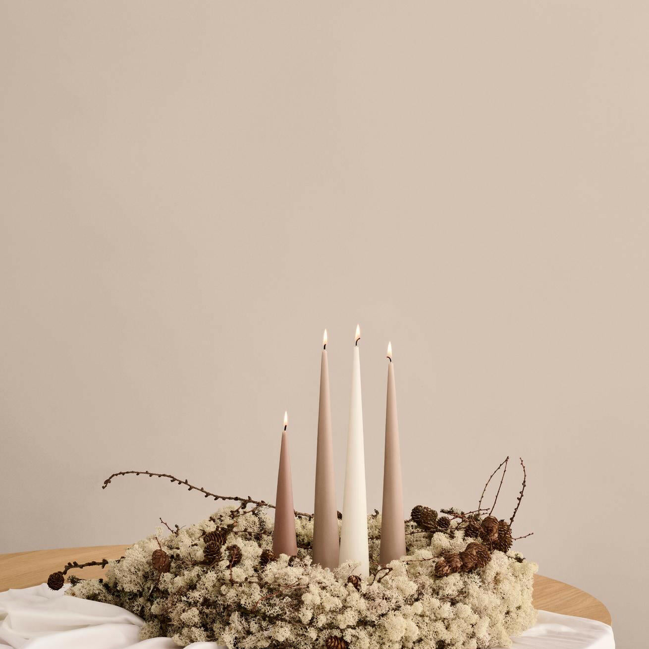 Cone Kaars Ivory || 2 Maten