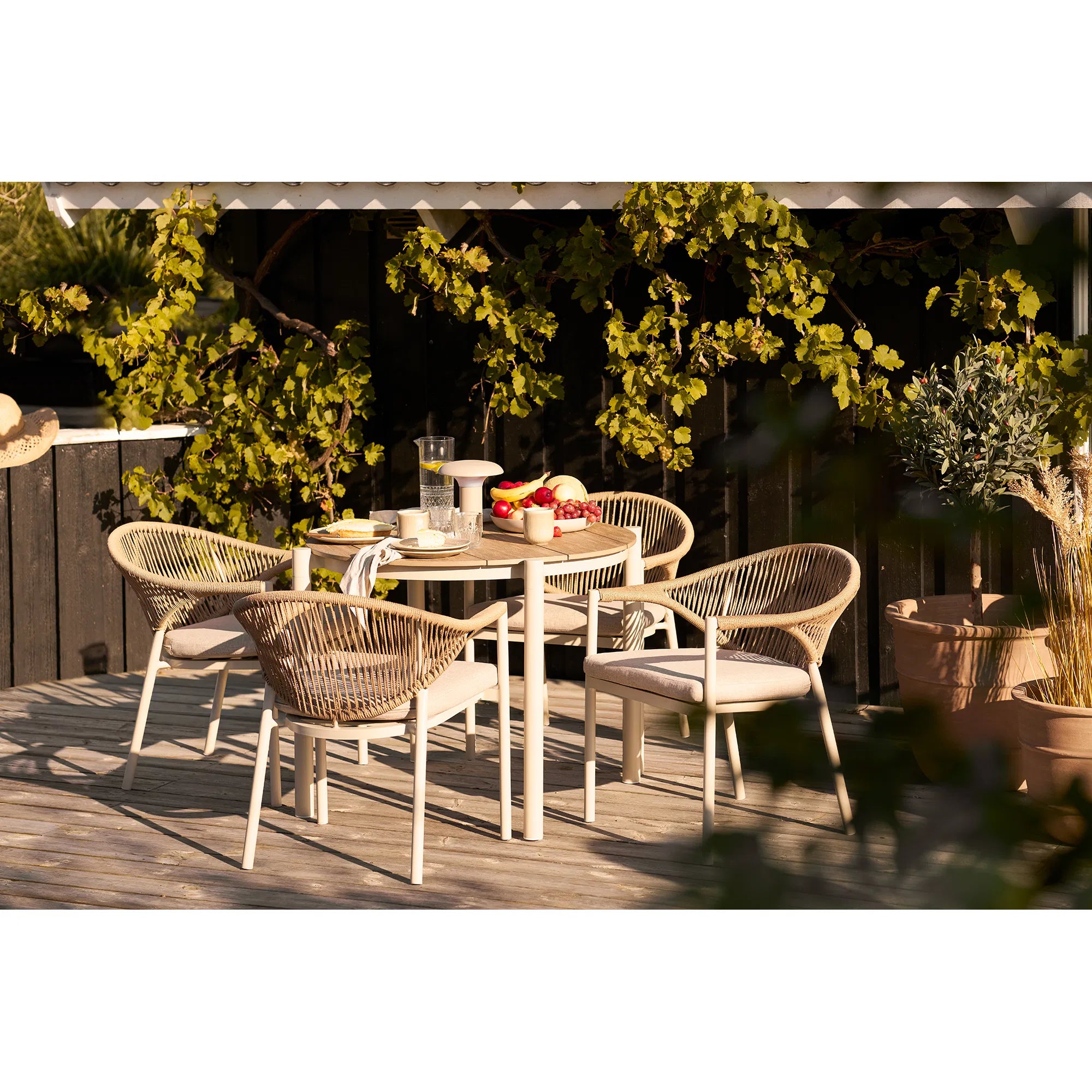 House Nordic Abela outdoor dining table – aluminium tuintafel met nonwood blad