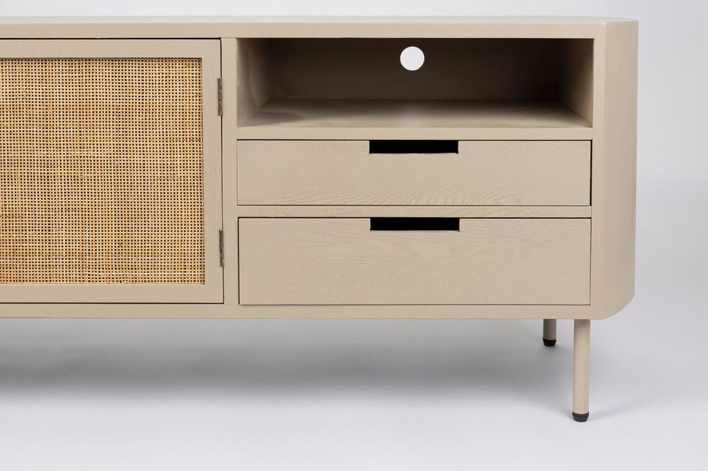 Amaya Dressoir