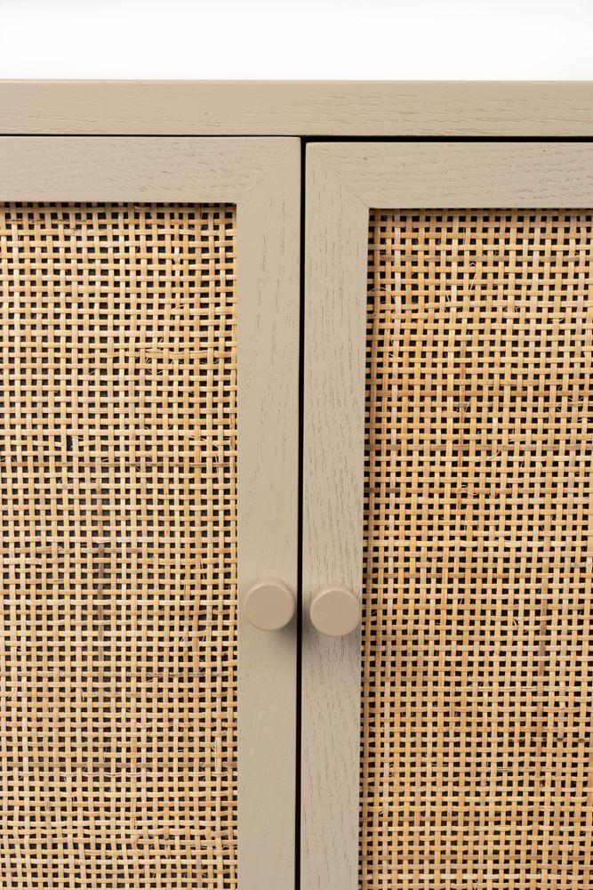 Amaya Dressoir